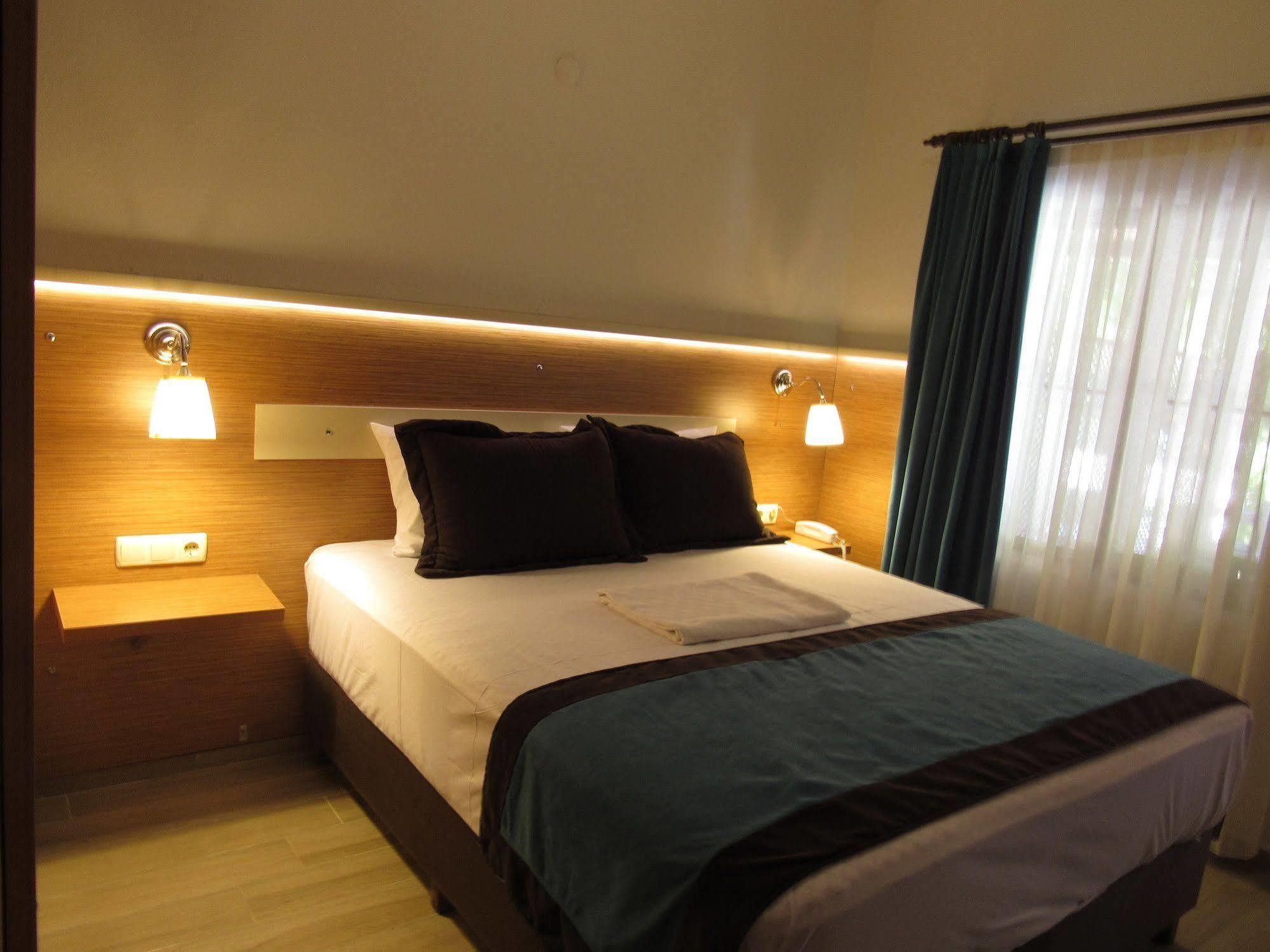 Assos Hunters Hotel (Adults Only) Exterior photo